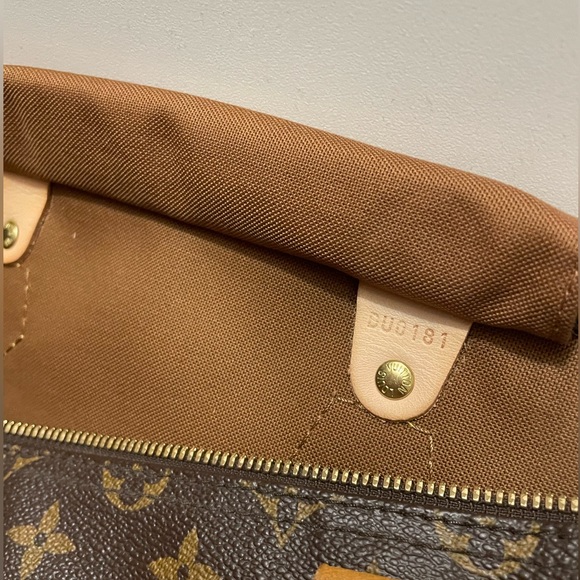 ✨Authentic✨ Louis Vuitton Bandouliere - Picture 3 of 17